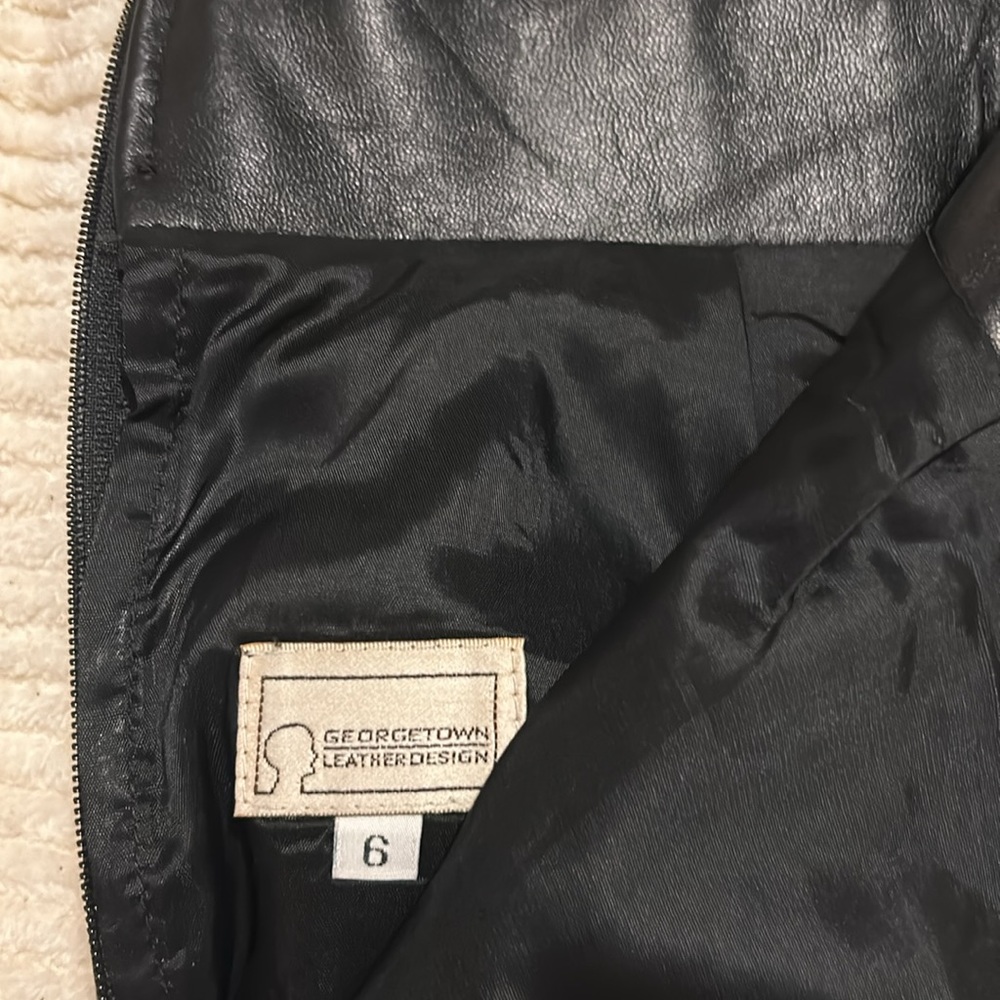 Ladies Lambskin Leather skirt - Picture 3 of 7